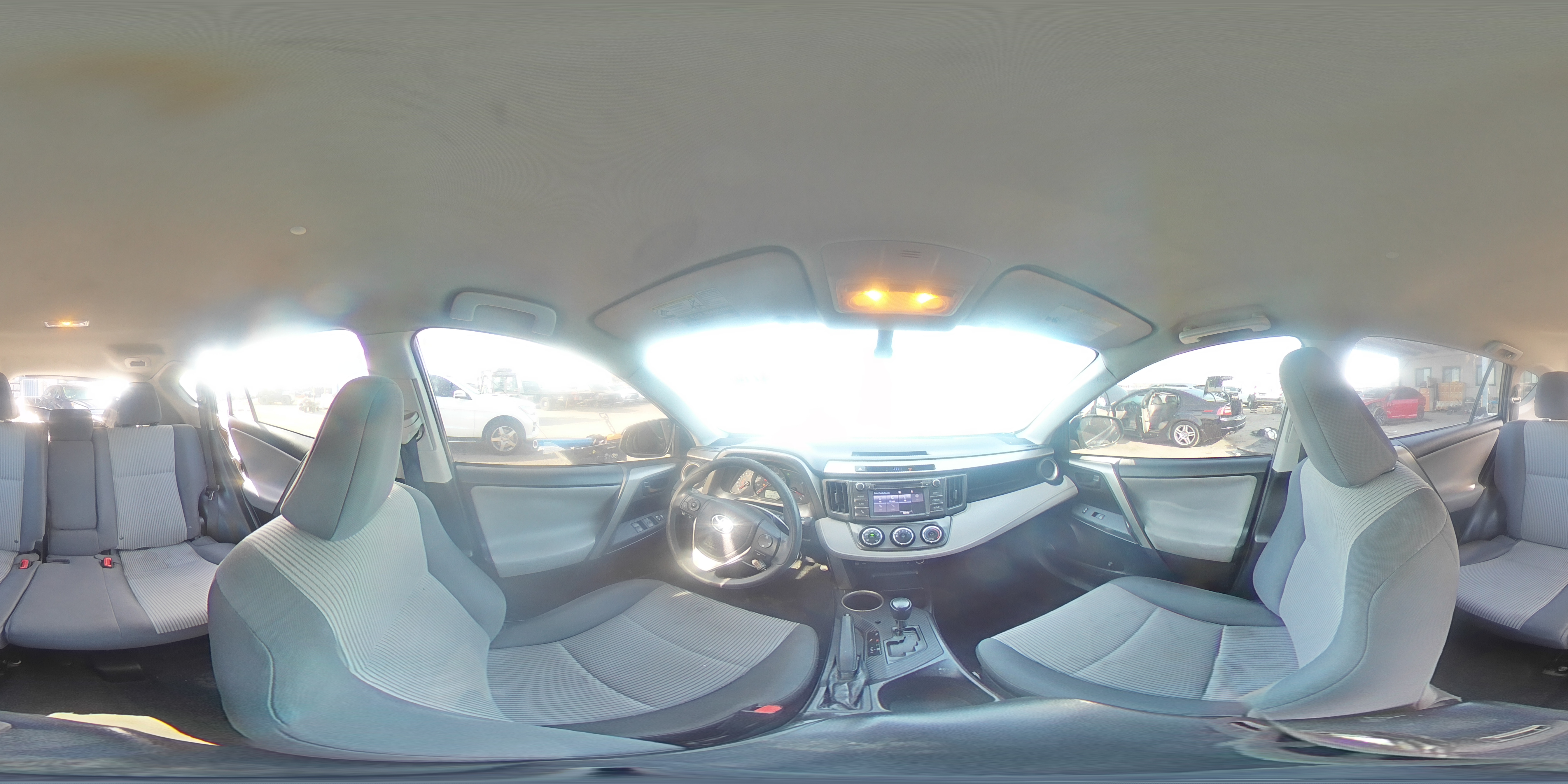 2015 Toyota RAV 4 - Image 13