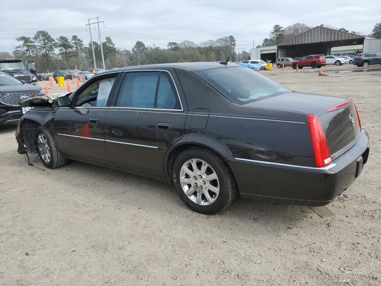 2008 Cadillac DTS - Image 2