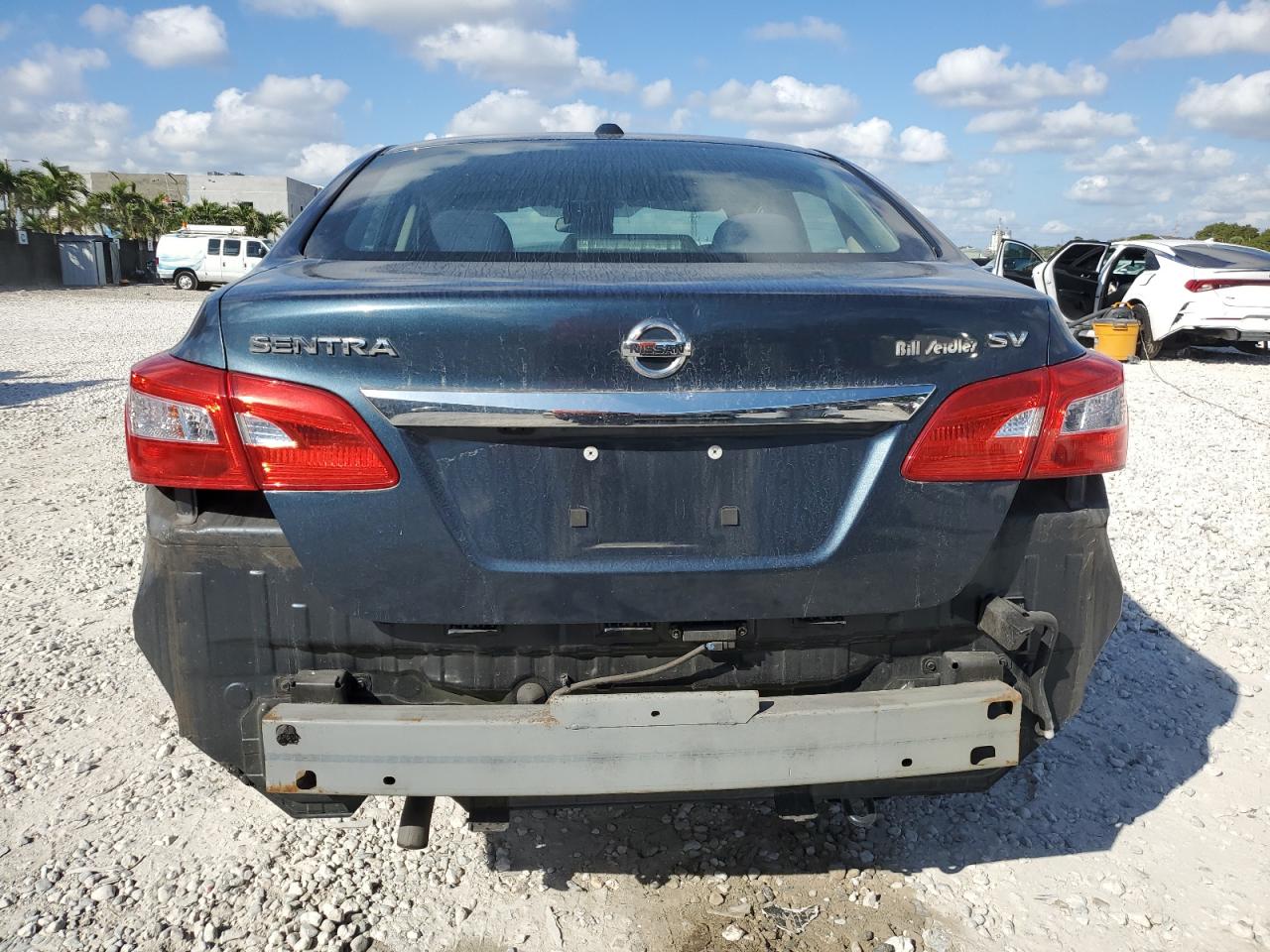 2016 Nissan Sentra - Image 6