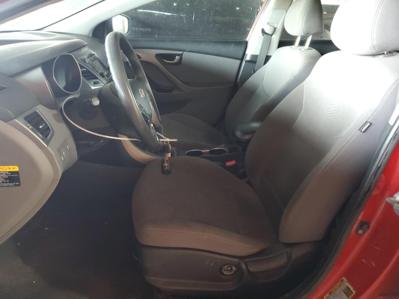 2015 Hyundai Elantra - Image 7