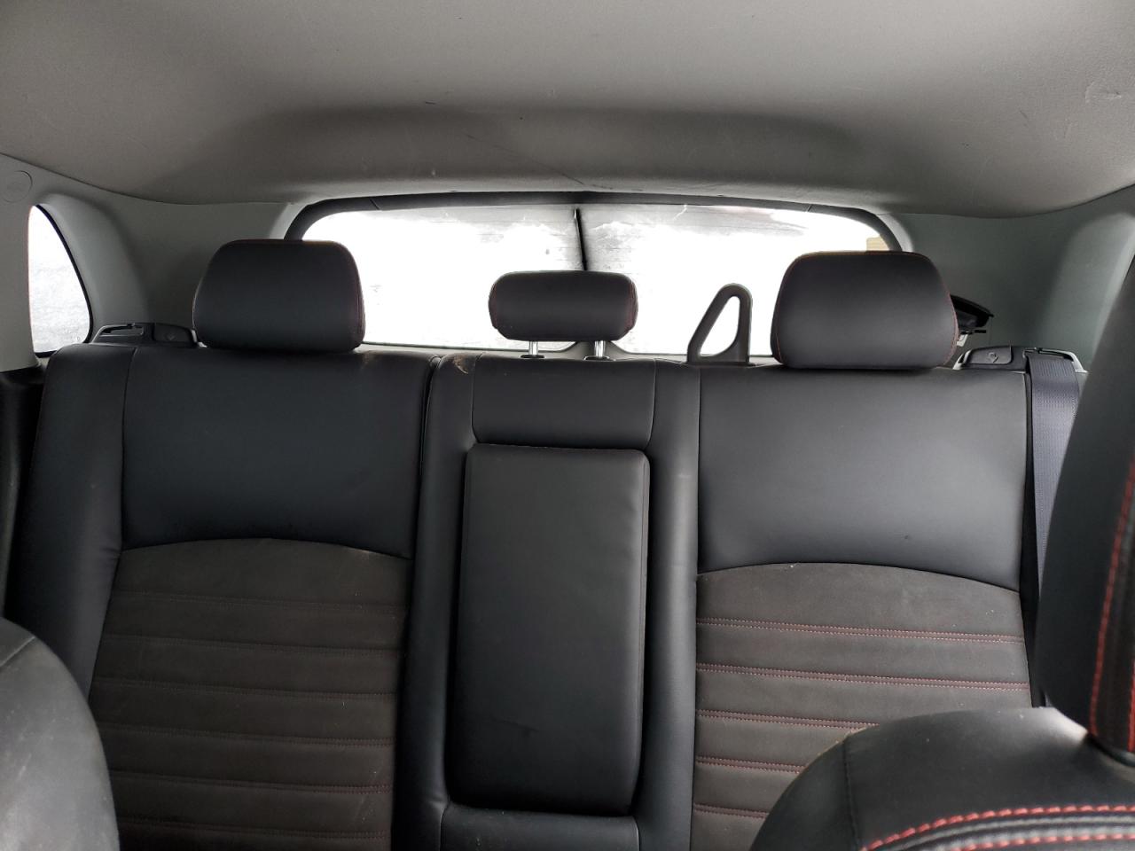 2018 Mitsubishi Outlander - Image 10