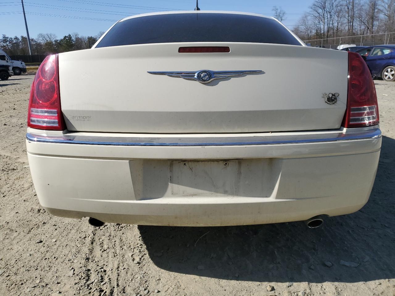 2008 Chrysler 300 - Image 6
