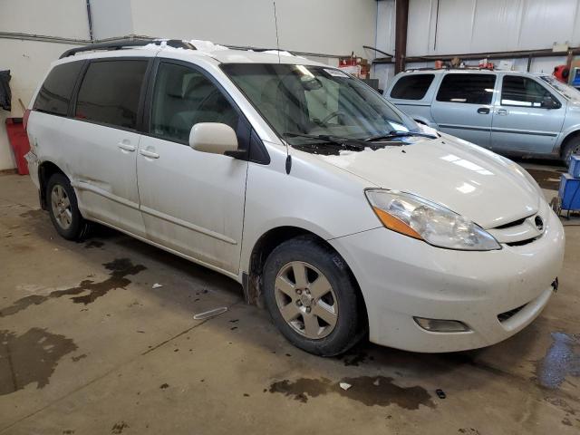 2010 TOYOTA SIENNA CE