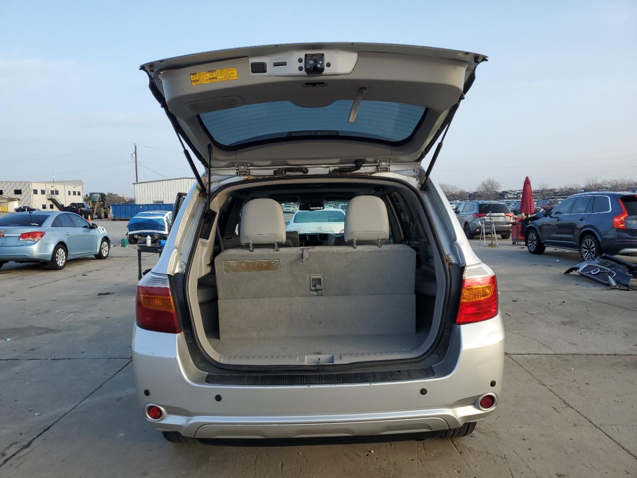 2010 Toyota Highlander - Image 6