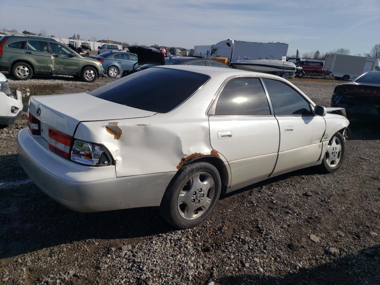2001 Lexus ES - Image 3