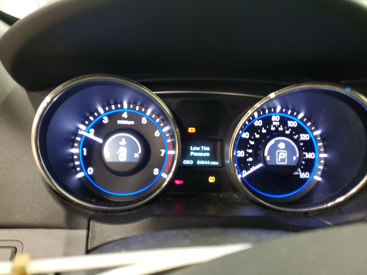 2011 Hyundai Sonata - Image 9