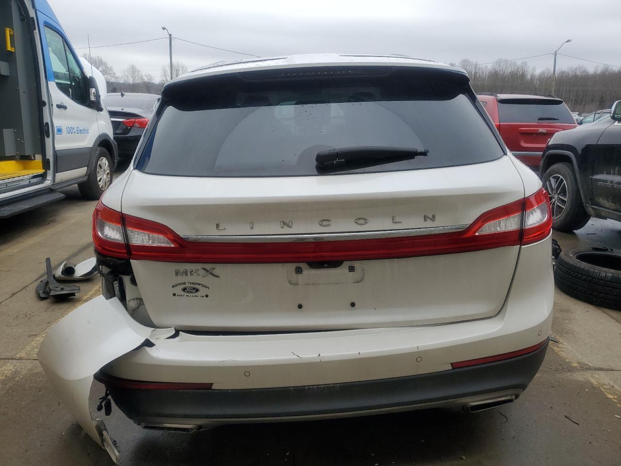 2017 Lincoln MKX - Image 6