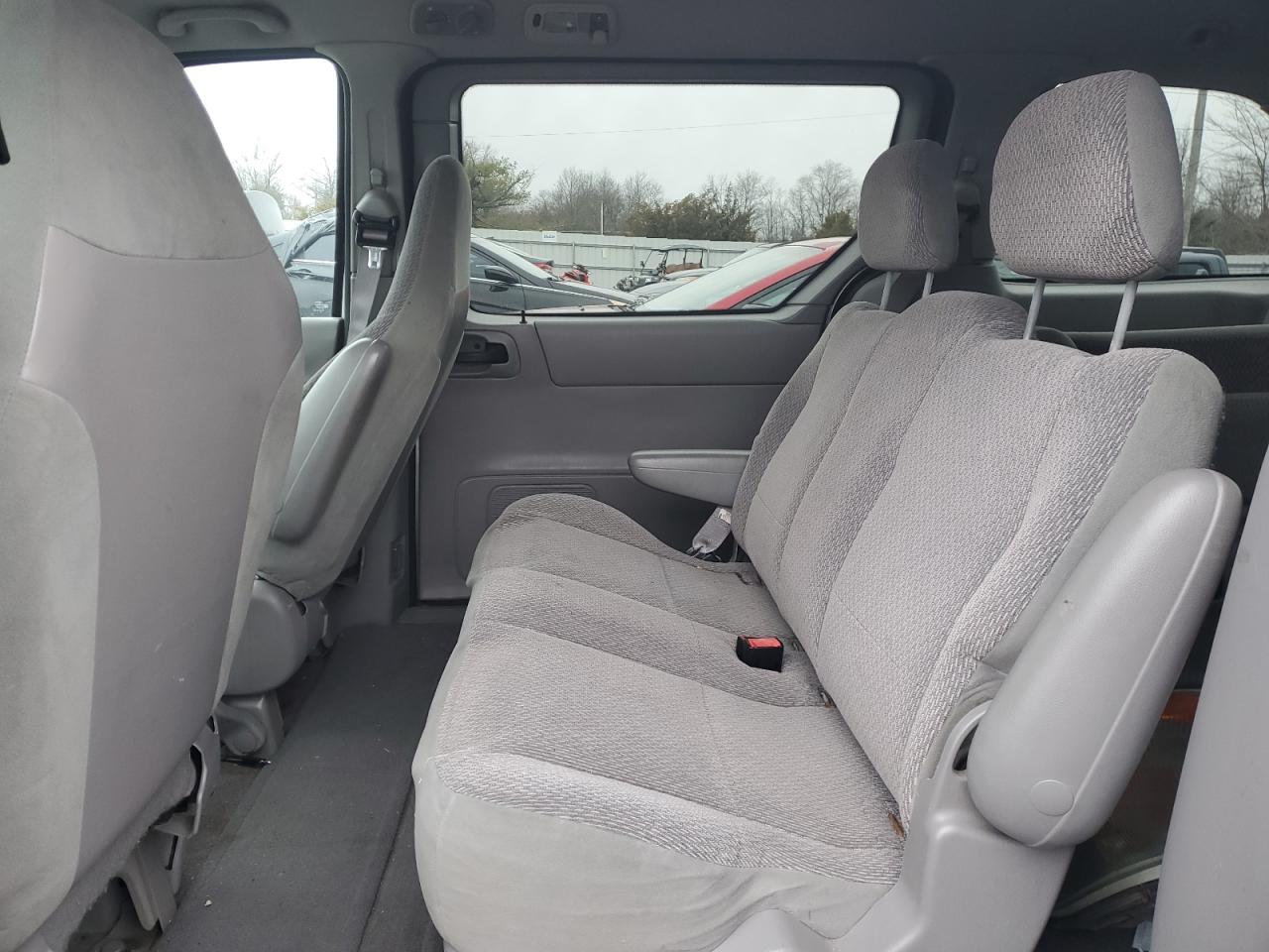 2003 Ford Windstar - Image 10