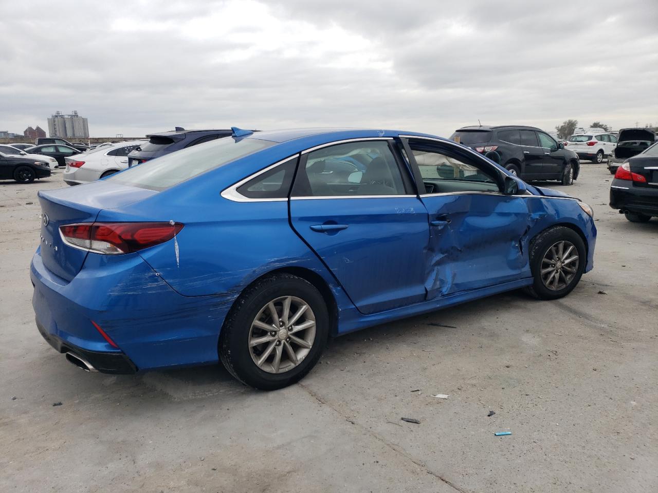 2018 Hyundai Sonata - Image 3