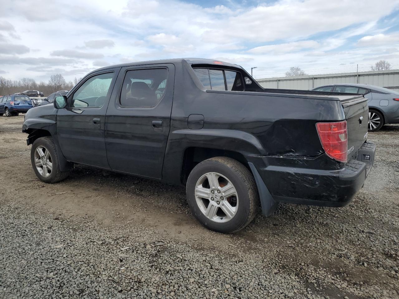 2010 Honda Ridgeline - Image 2