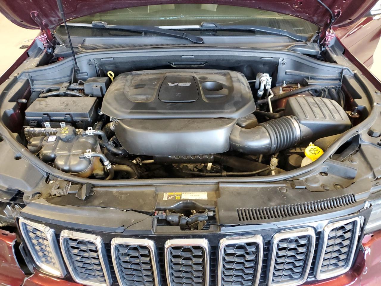 2017 Jeep Grand Cherokee - Image 13