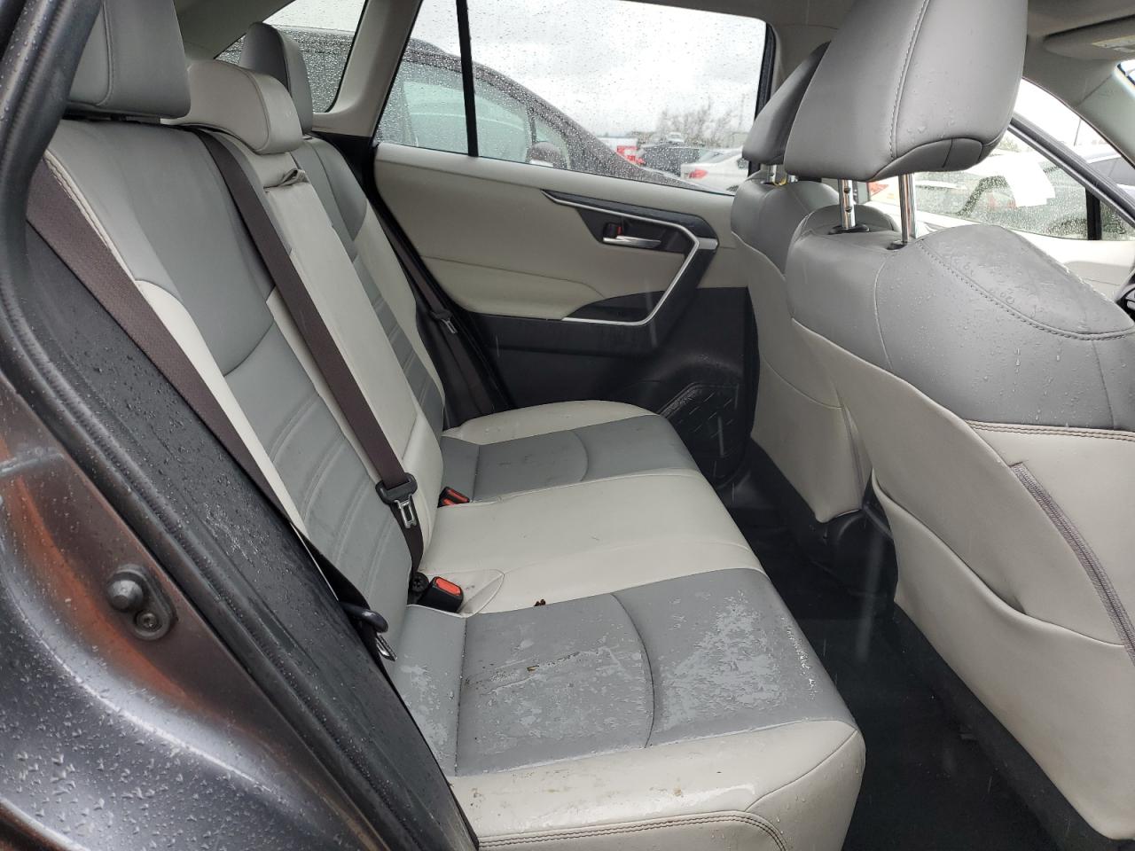 JTMC1RFV2KD502876 TOYOTA RAV4 2019