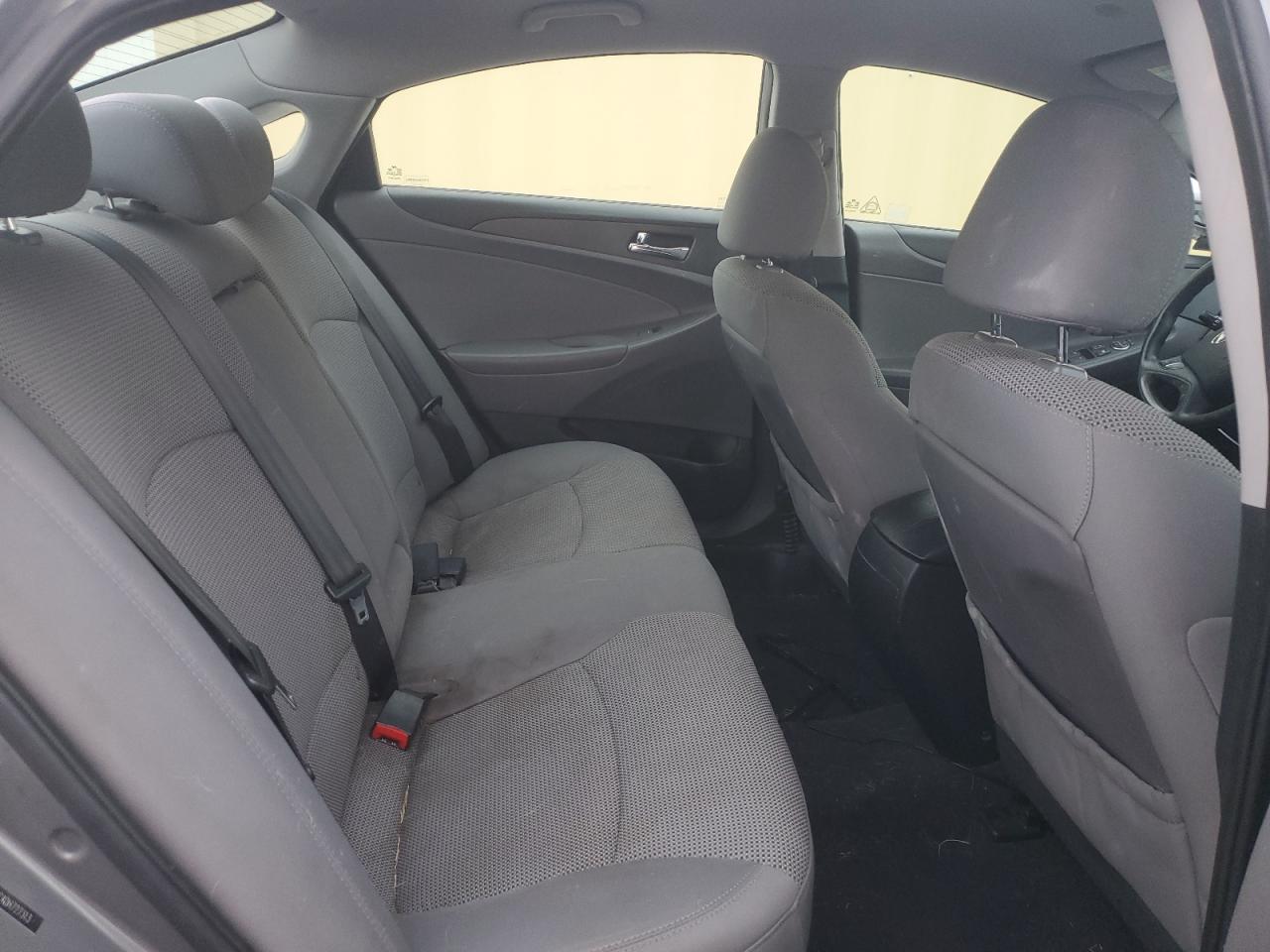 2013 Hyundai Sonata - Image 10