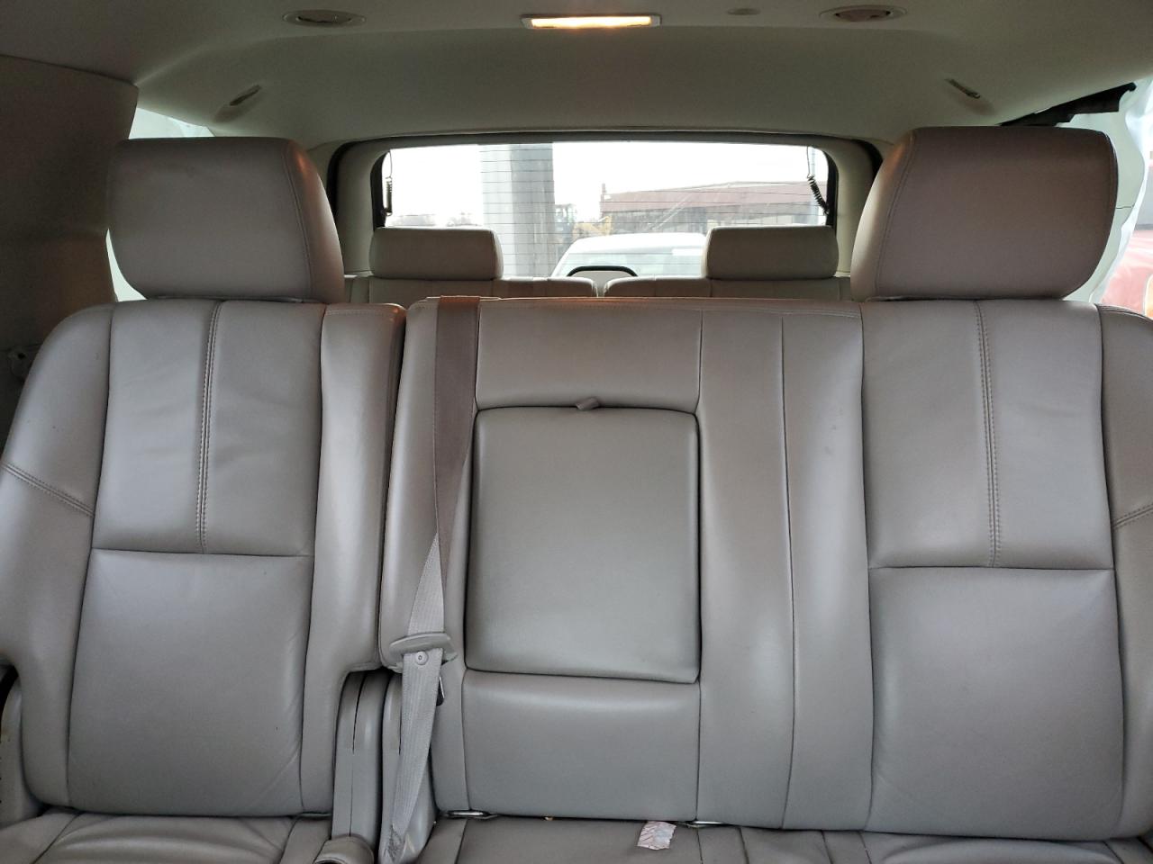 2011 Chevrolet Tahoe - Image 10