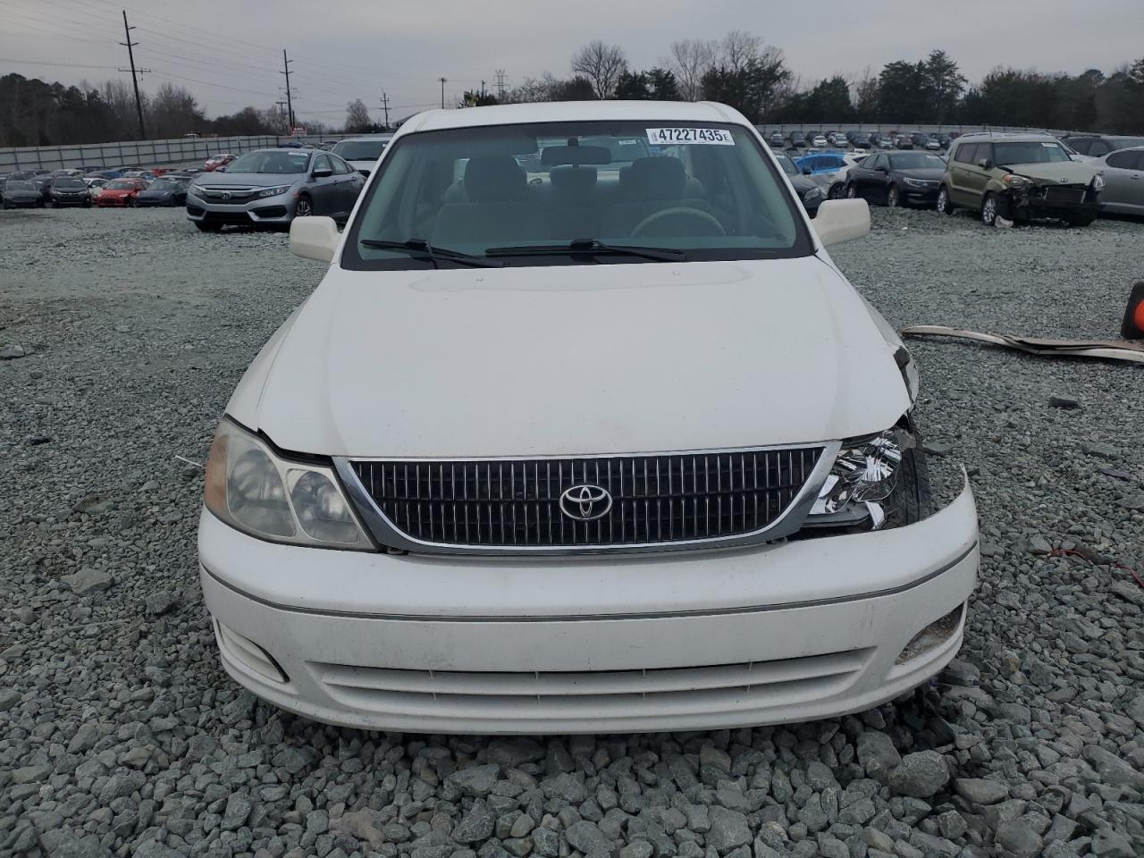 2000 Toyota Avalon - Image 5