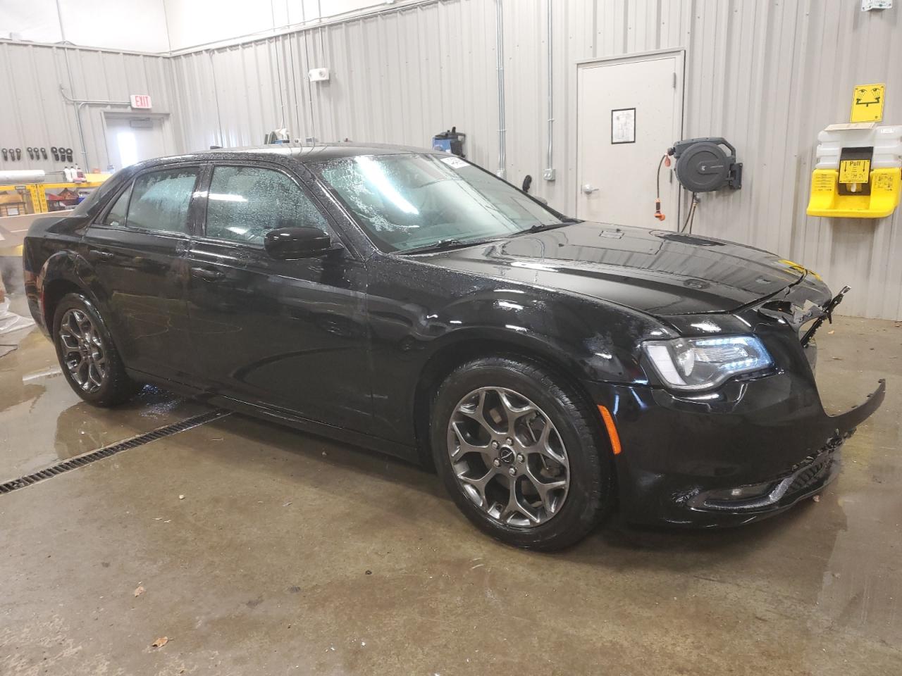 2016 Chrysler 300 - Image 4