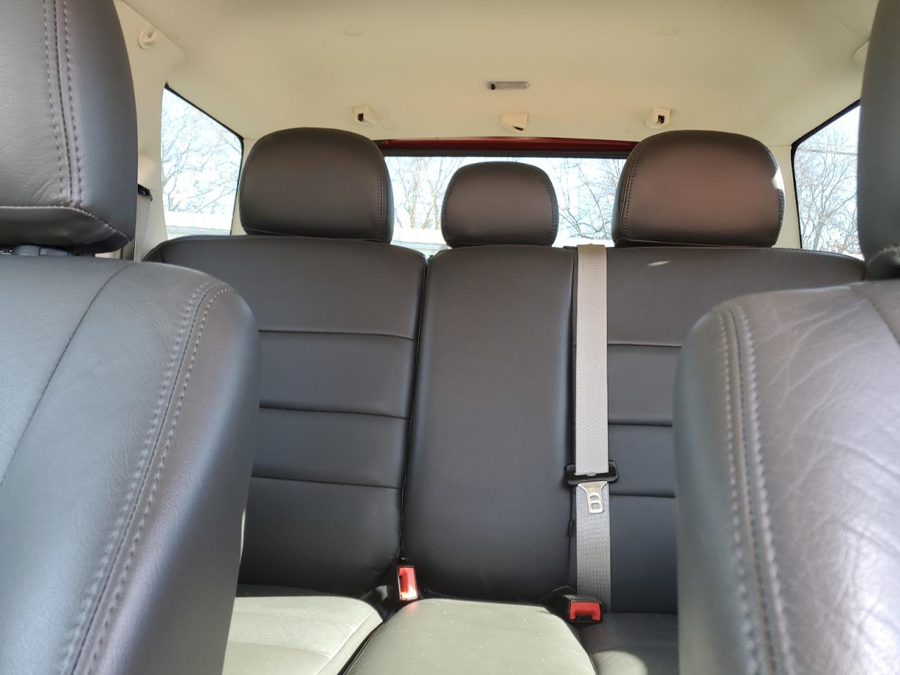 2010 Ford Escape - Image 10
