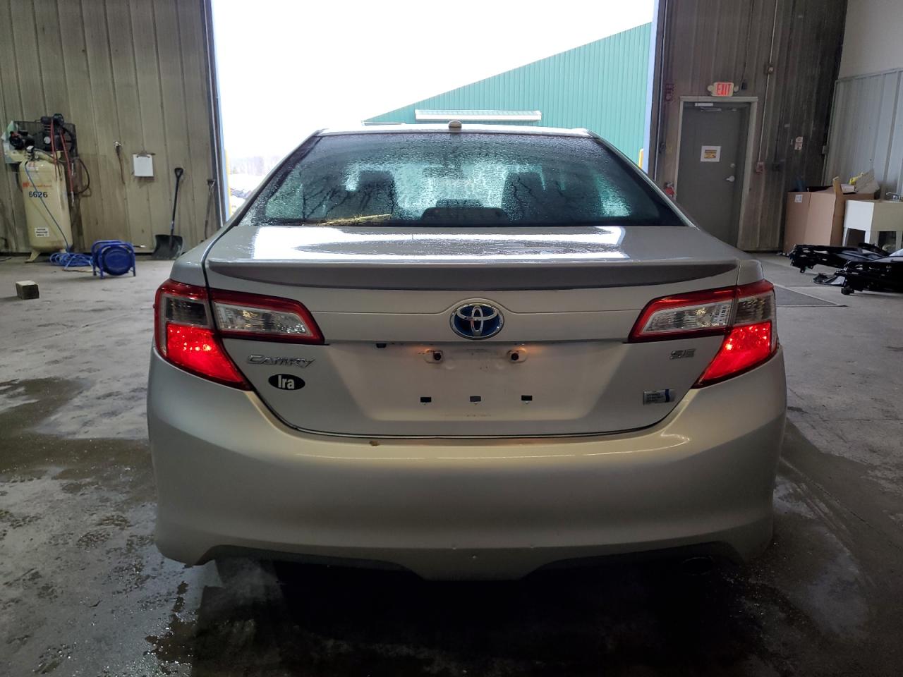 2014 Toyota Camry - Image 6
