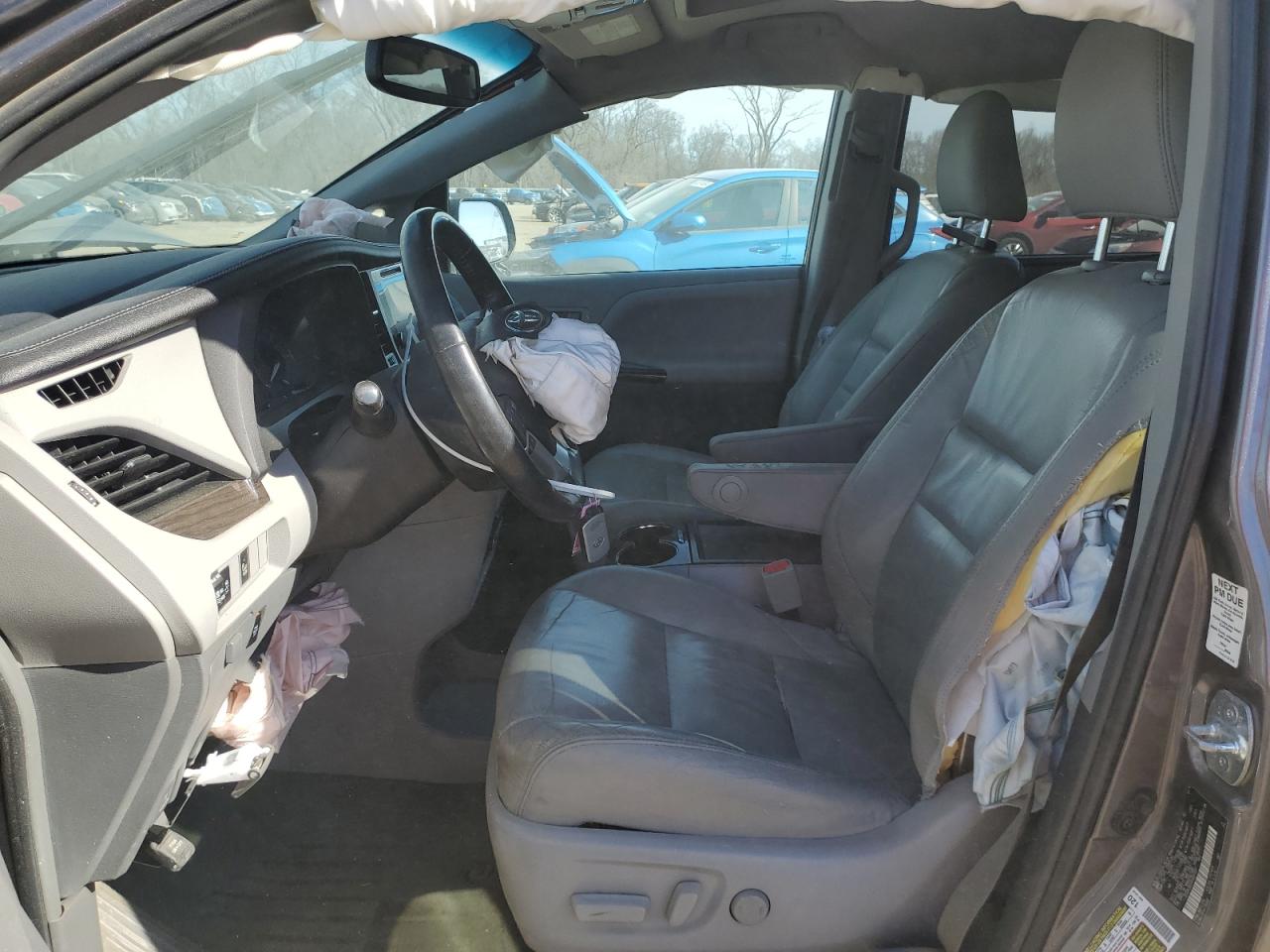 2016 Toyota Sienna - Image 7