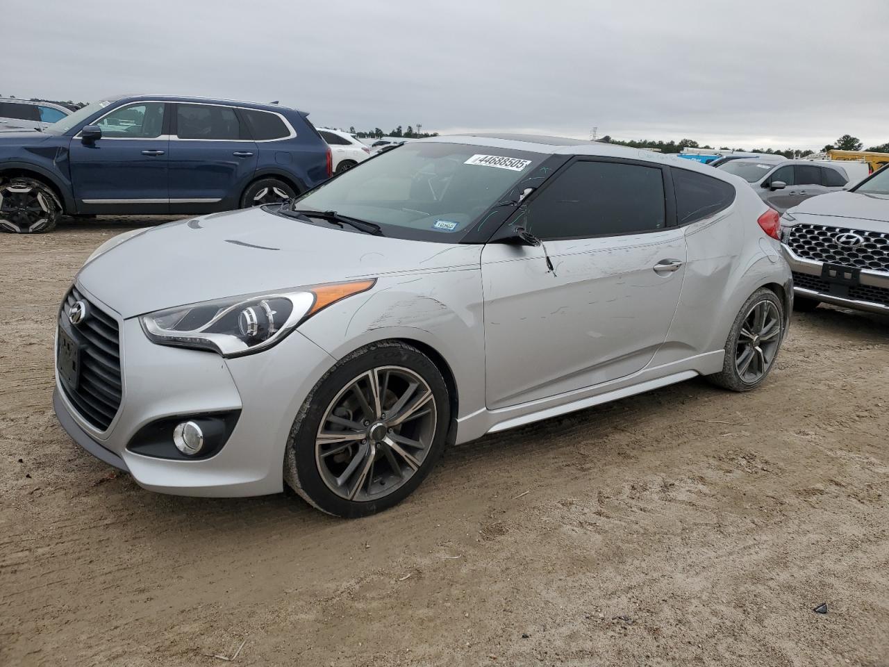 2013 Hyundai Veloster - Image 1
