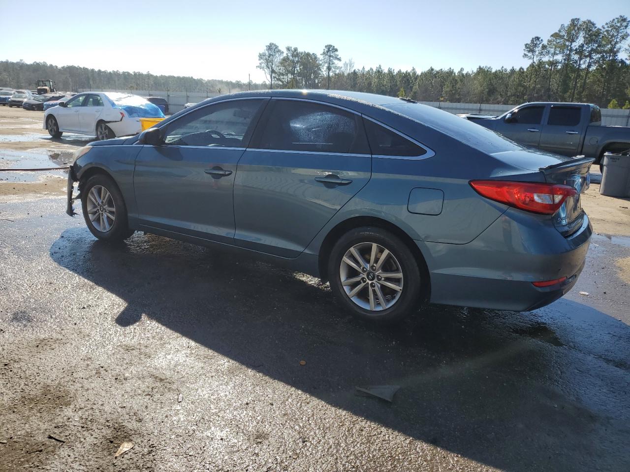 2017 Hyundai Sonata - Image 2