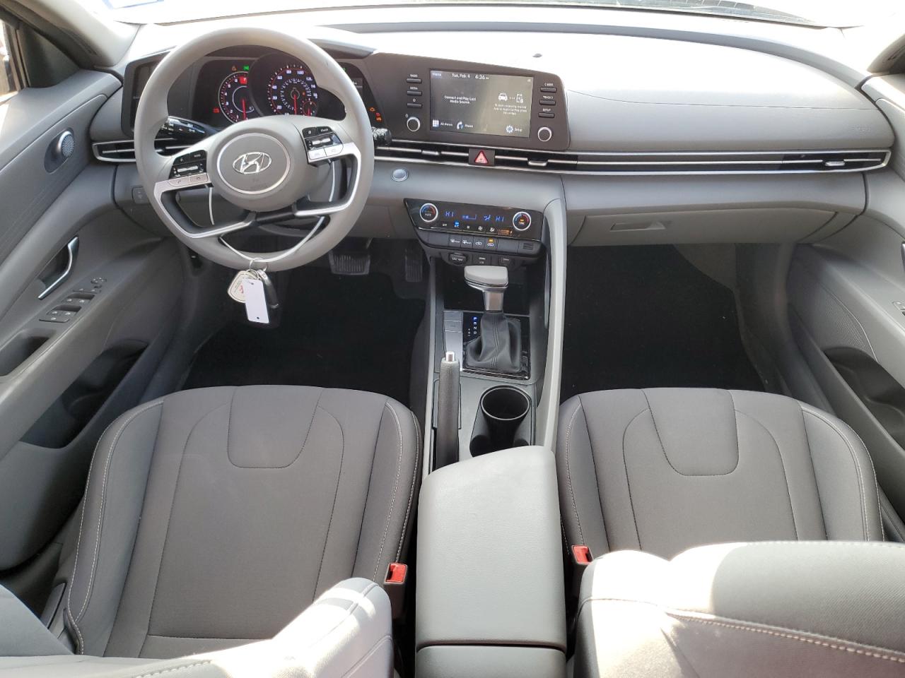2023 Hyundai Elantra - Image 8