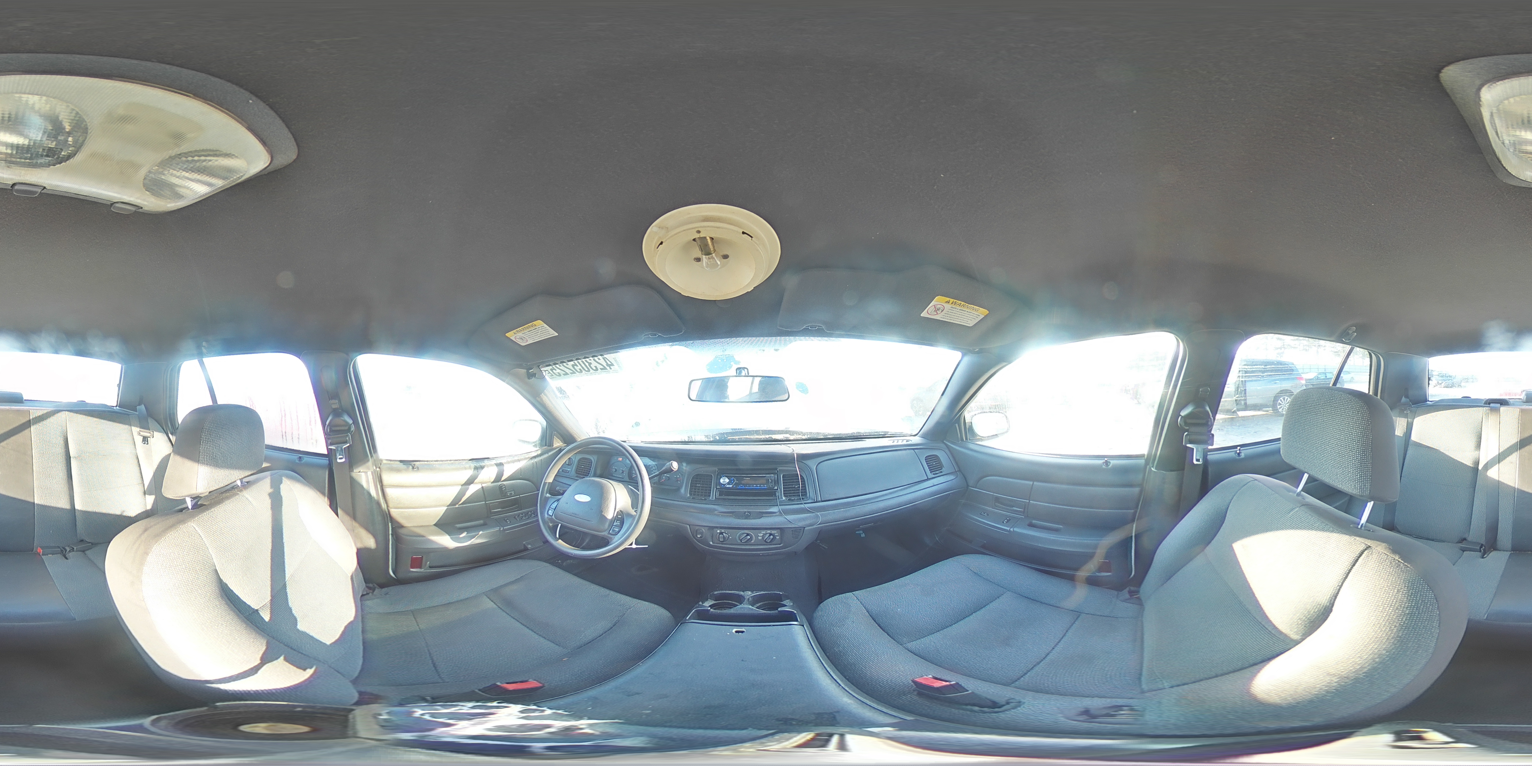 2004 Ford Crown Victoria - Image 12