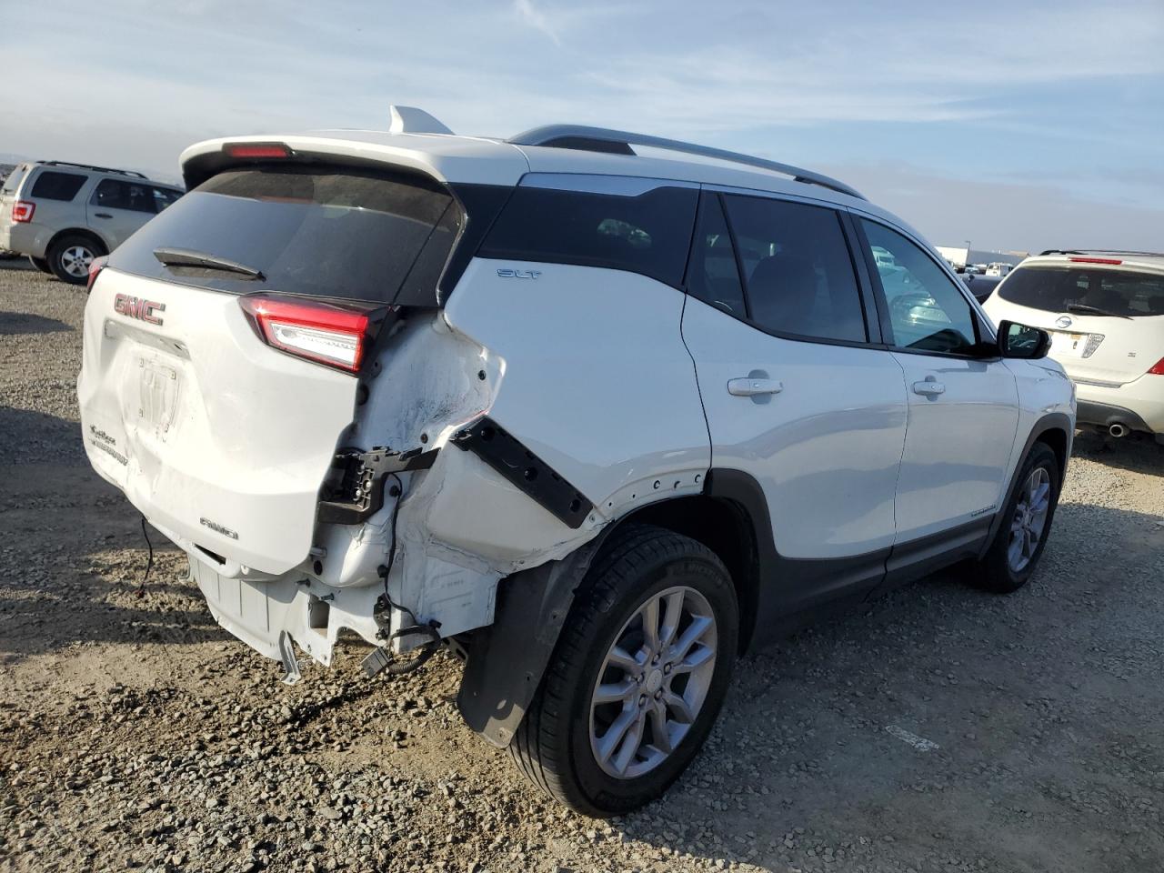 2022 GMC Terrain - Image 3