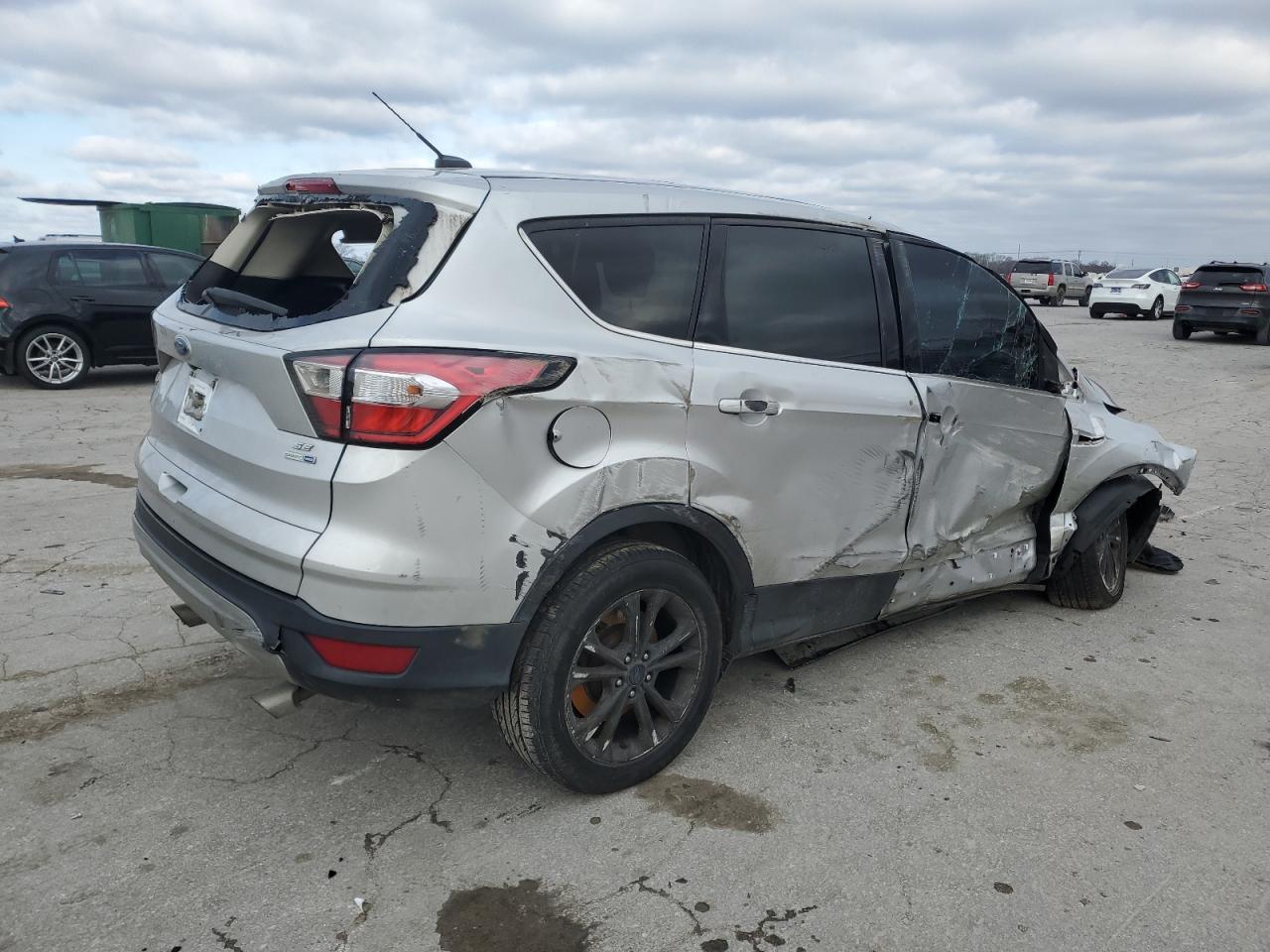 1FMCU9G9XHUD44882 FORD ESCAPE 2017