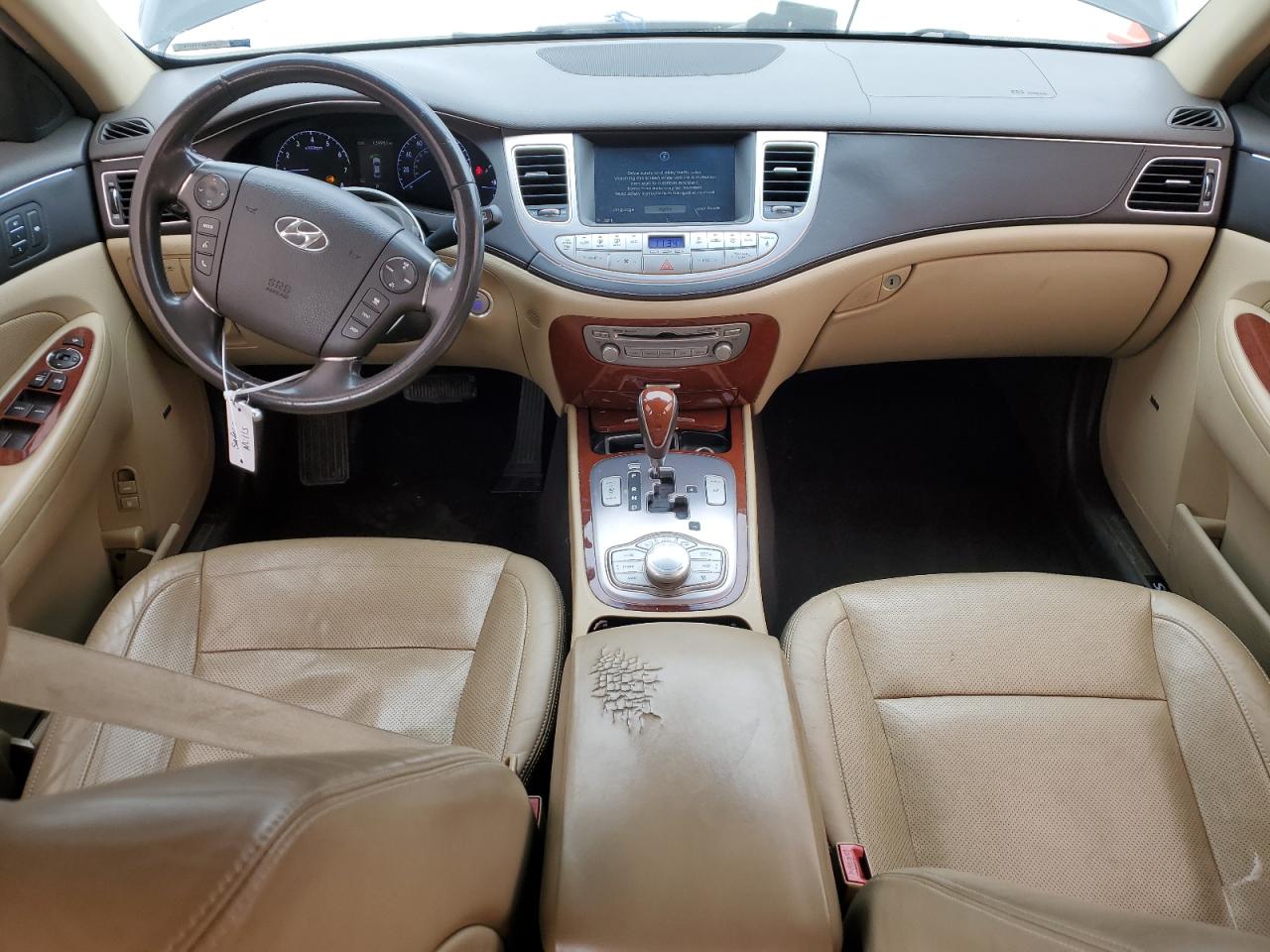2013 Hyundai Genesis - Image 8