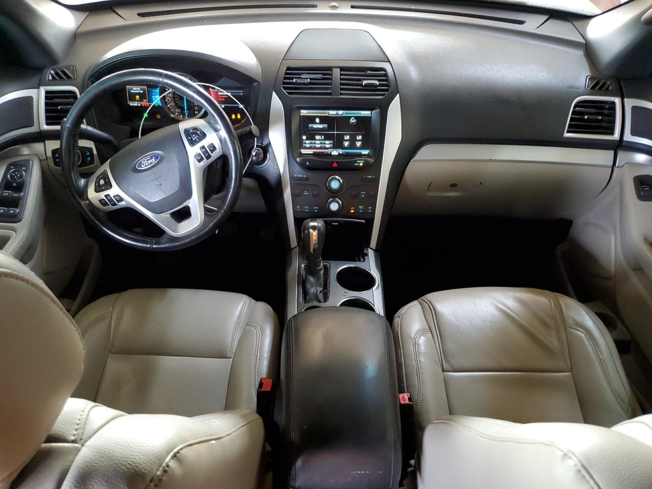 2014 Ford Explorer - Image 8