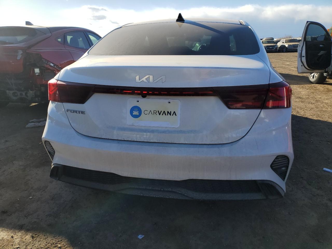 2022 Kia Forte - Image 6