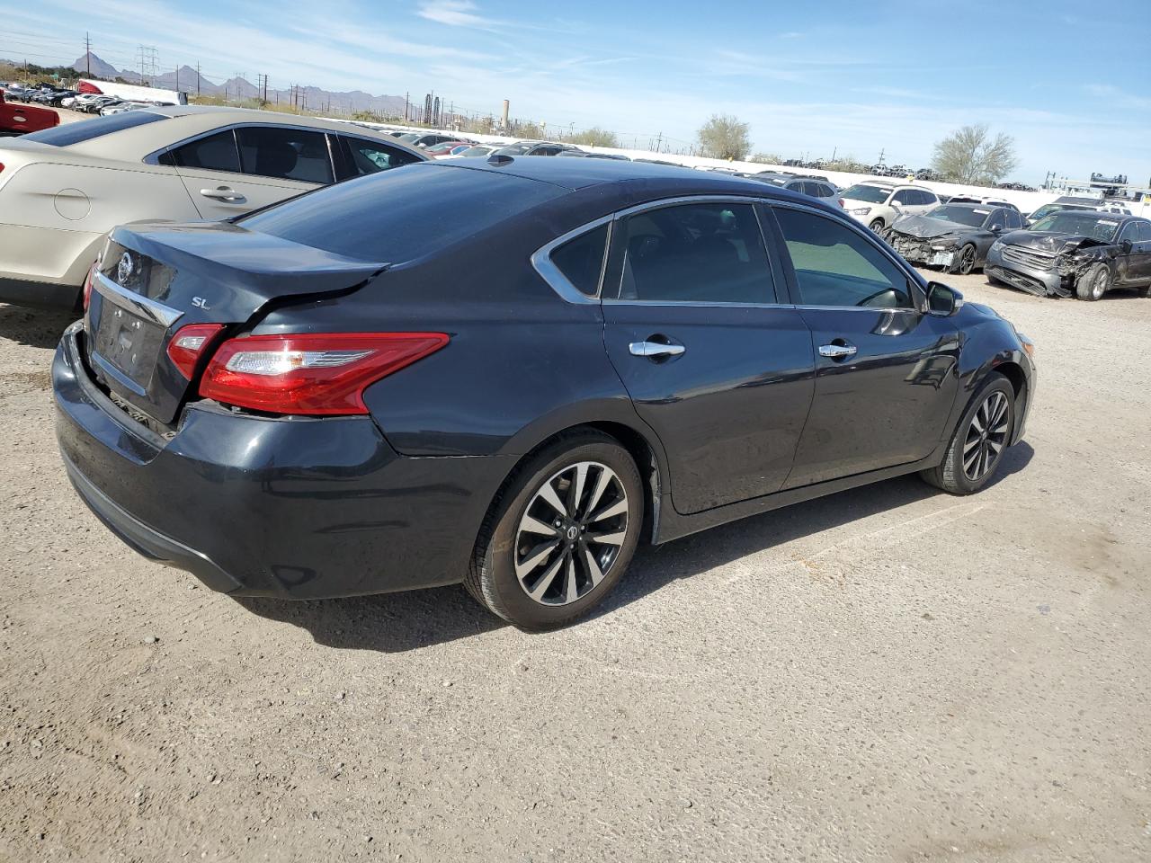 2018 Nissan Altima - Image 3