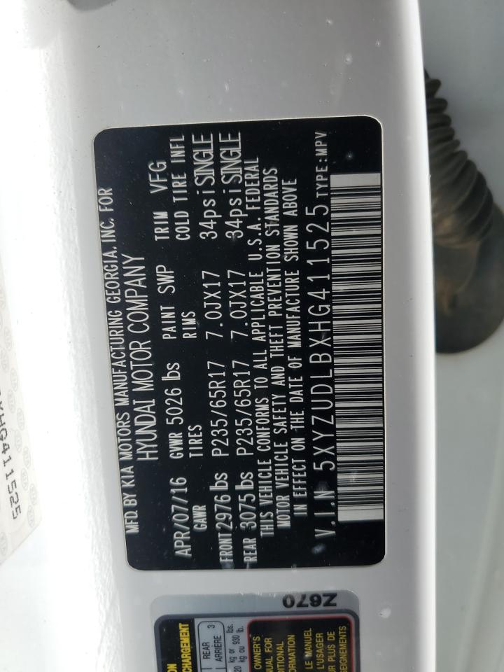 2017 Hyundai Santa Fe - Image 13