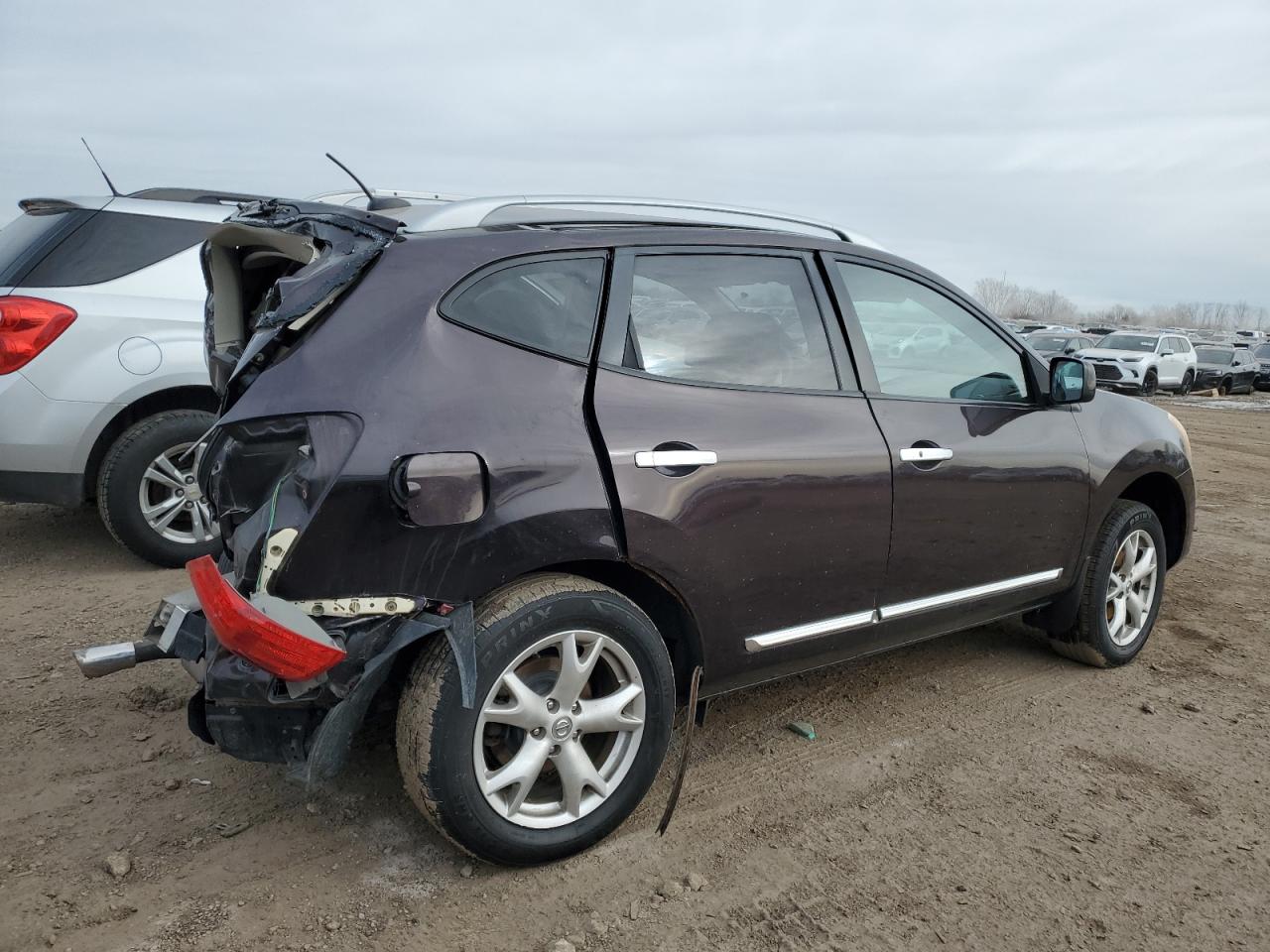 2011 Nissan Rogue - Image 3