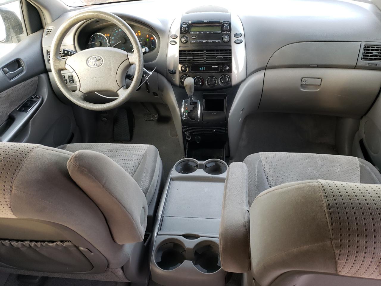 2008 Toyota Sienna - Image 8