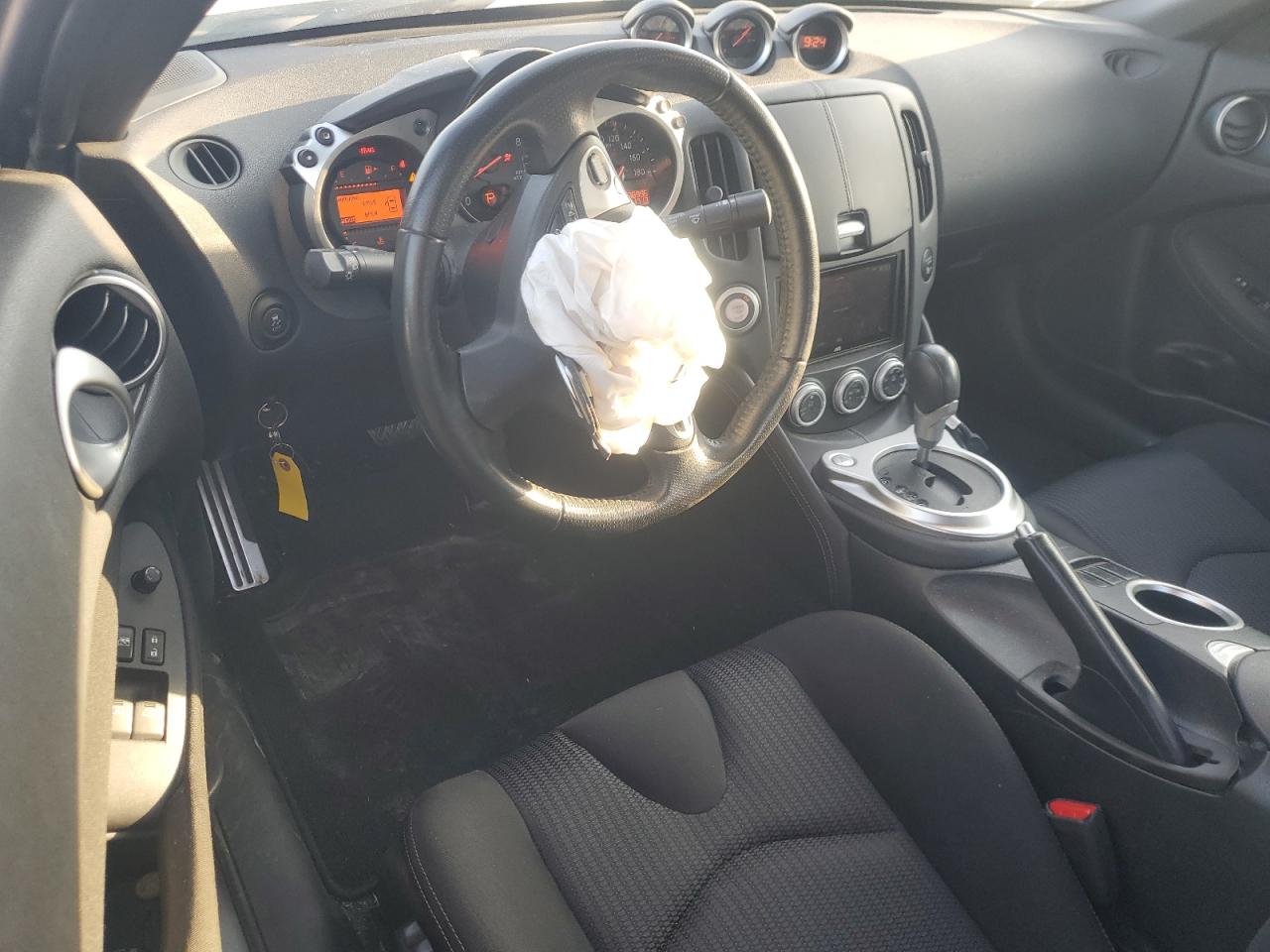 2016 Nissan 370Z - Image 8