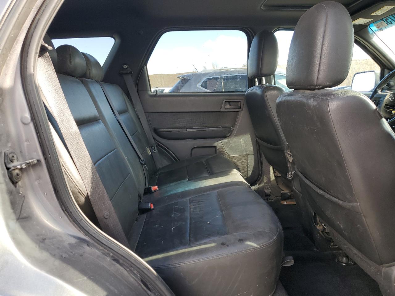 2009 Ford Escape - Image 11