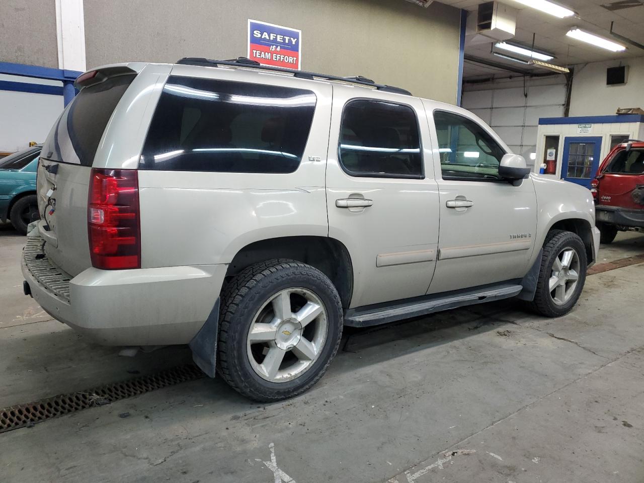 2007 Chevrolet Tahoe - Image 3