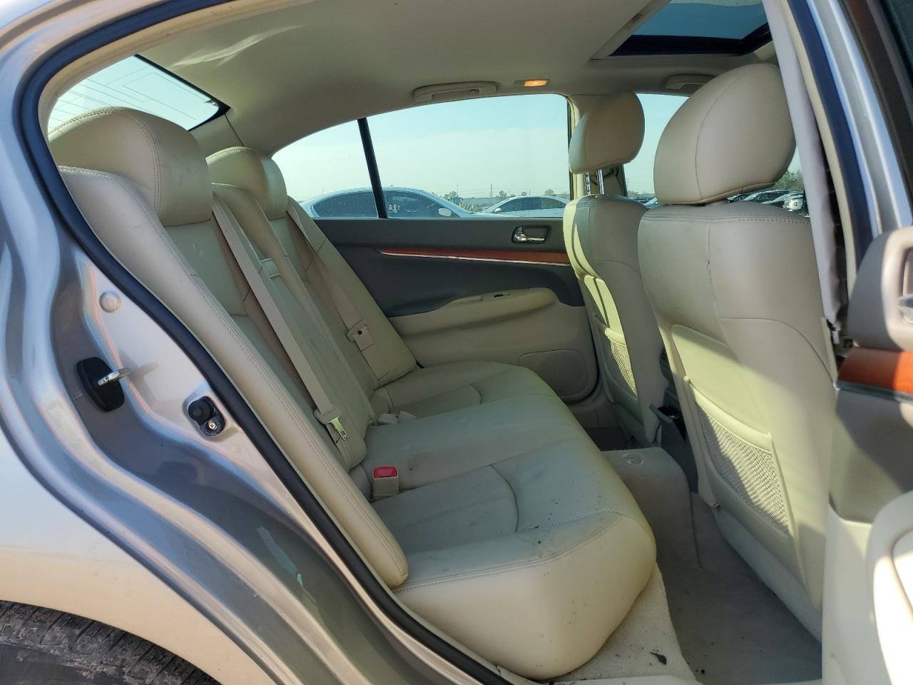 2009 Infiniti G - Image 10