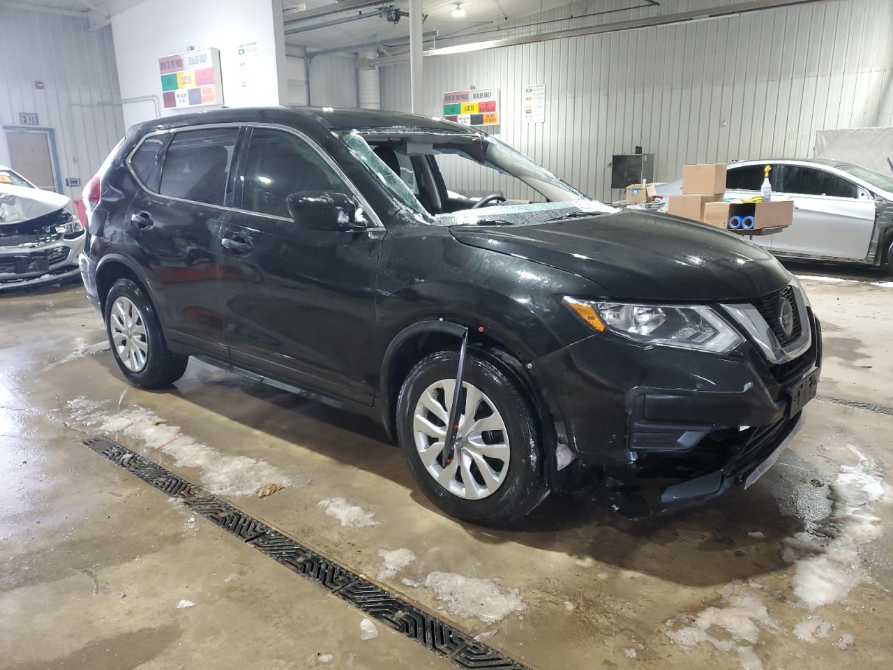 2018 Nissan Rogue - Image 4