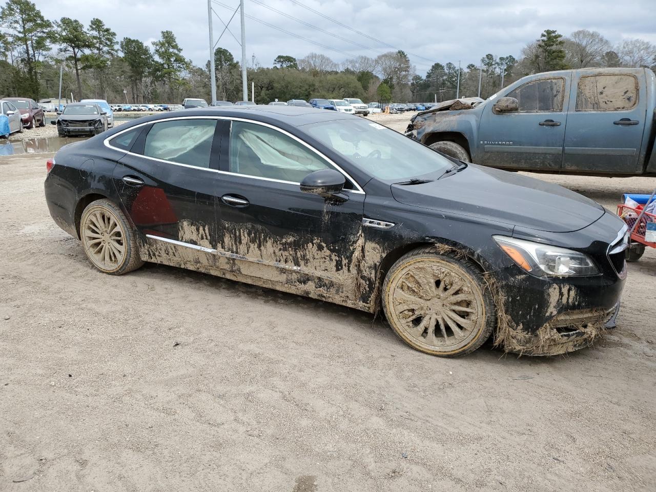 2017 Buick LaCrosse - Image 4