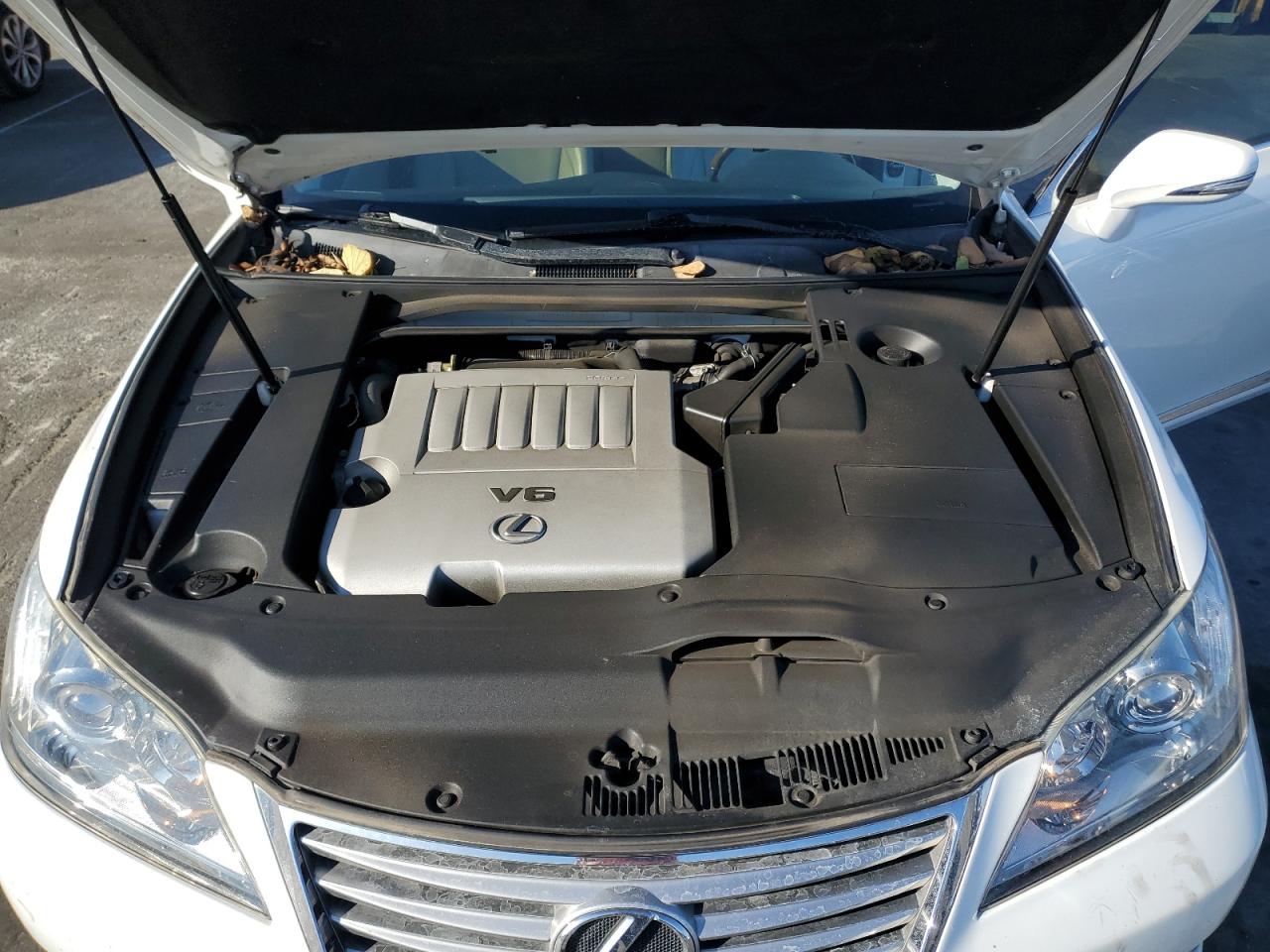 2012 Lexus ES - Image 12