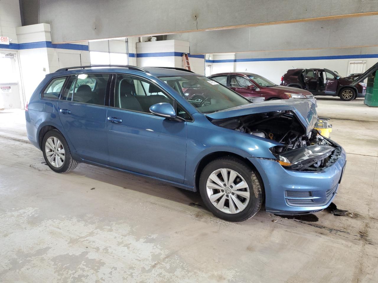 2017 Volkswagen Golf - Image 4