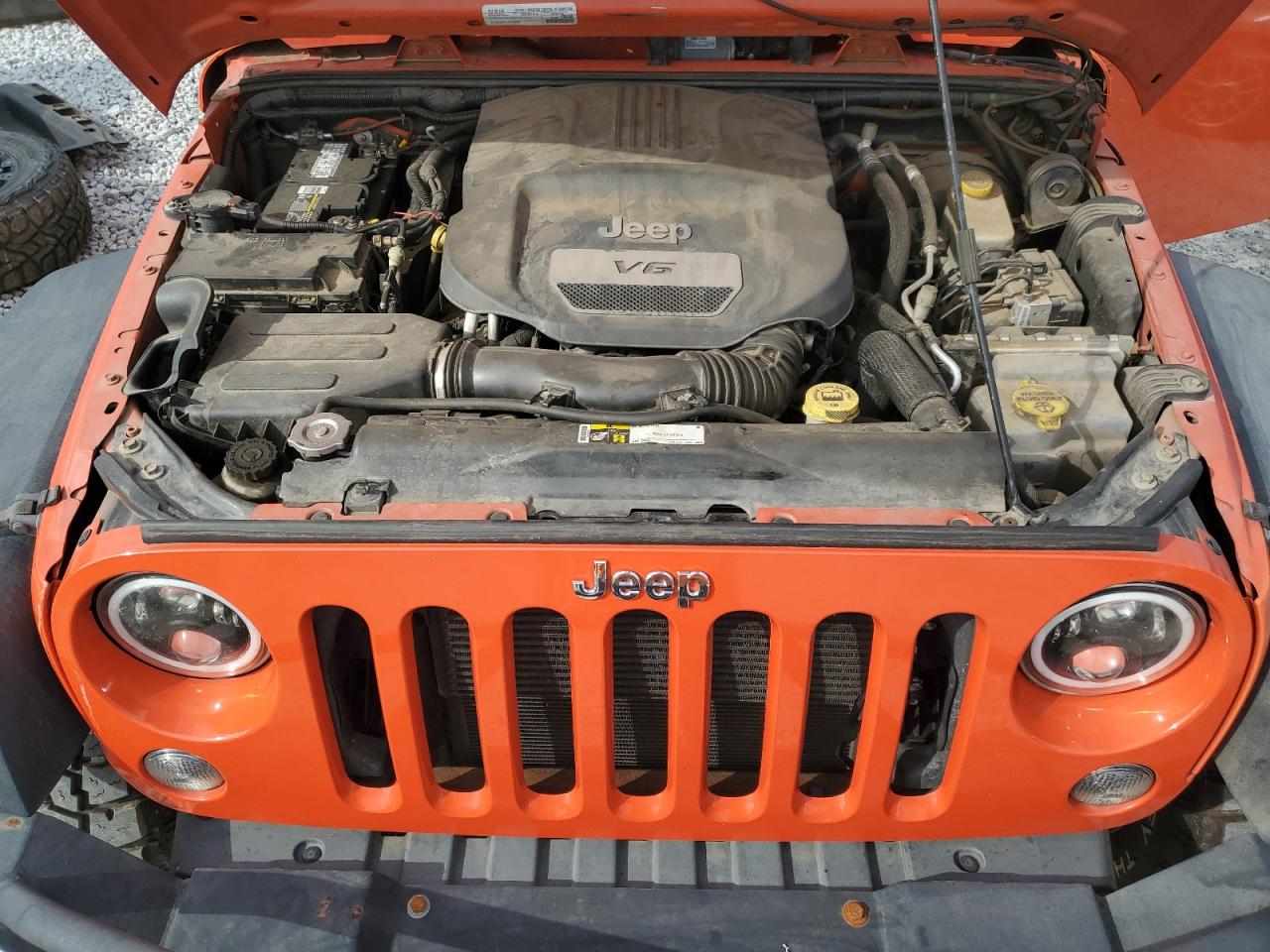 2015 Jeep Wrangler - Image 11