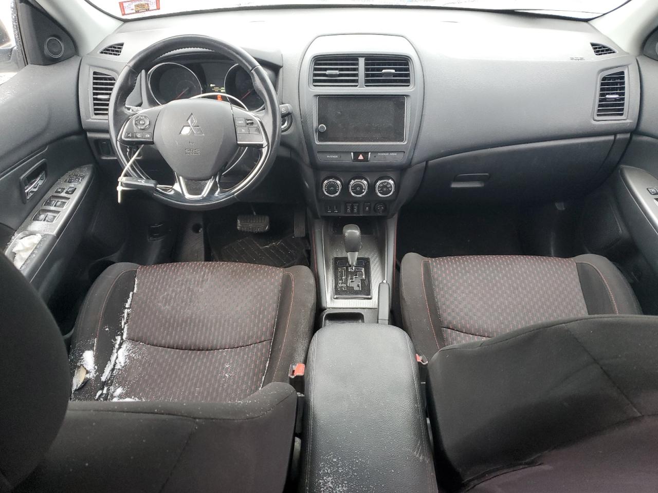 2019 Mitsubishi Outlander - Image 8