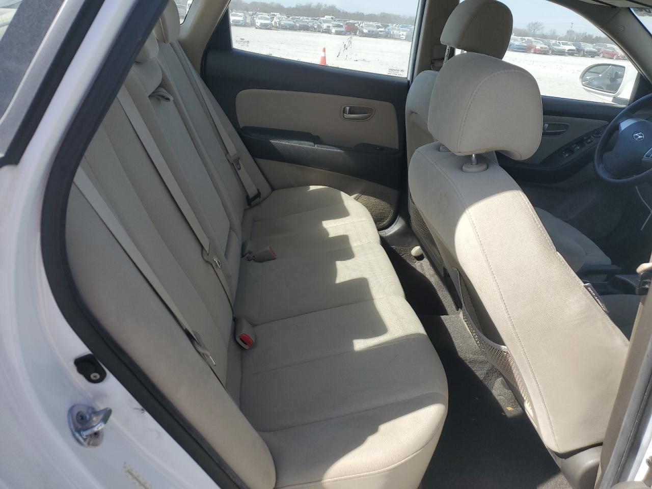 2008 Hyundai Elantra - Image 10