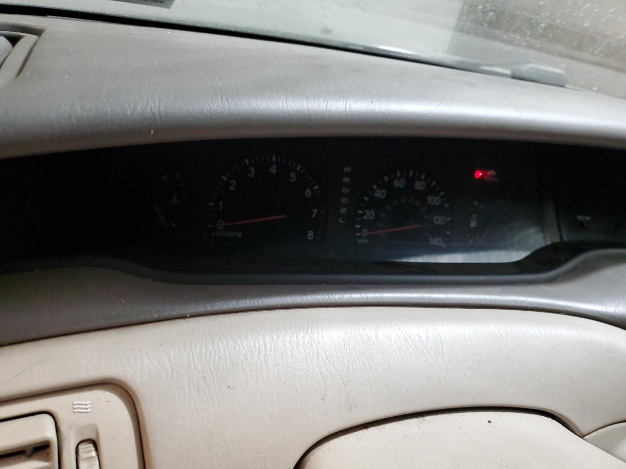 2004 Toyota Avalon - Image 9