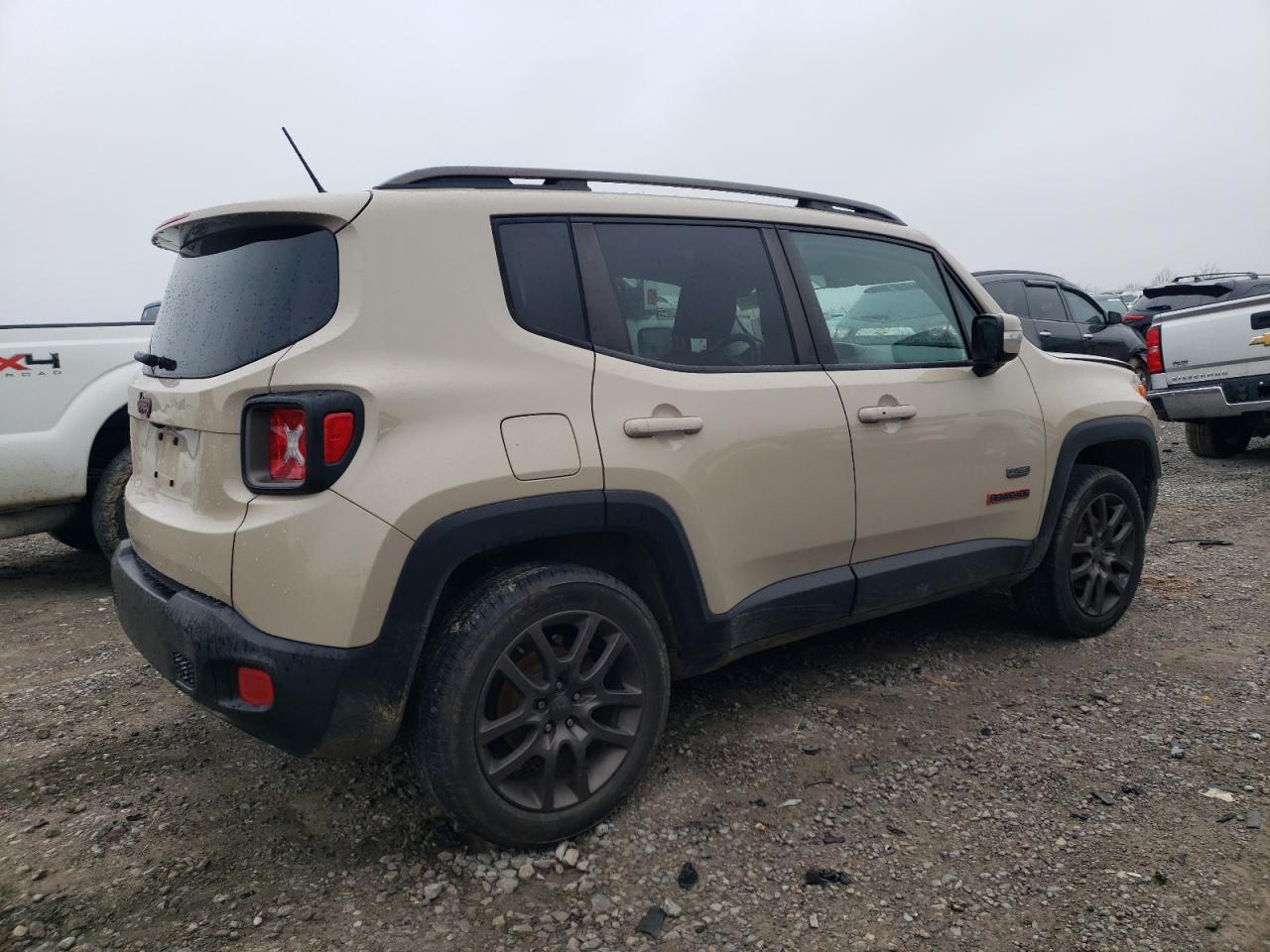 2016 Jeep Renegade - Image 3