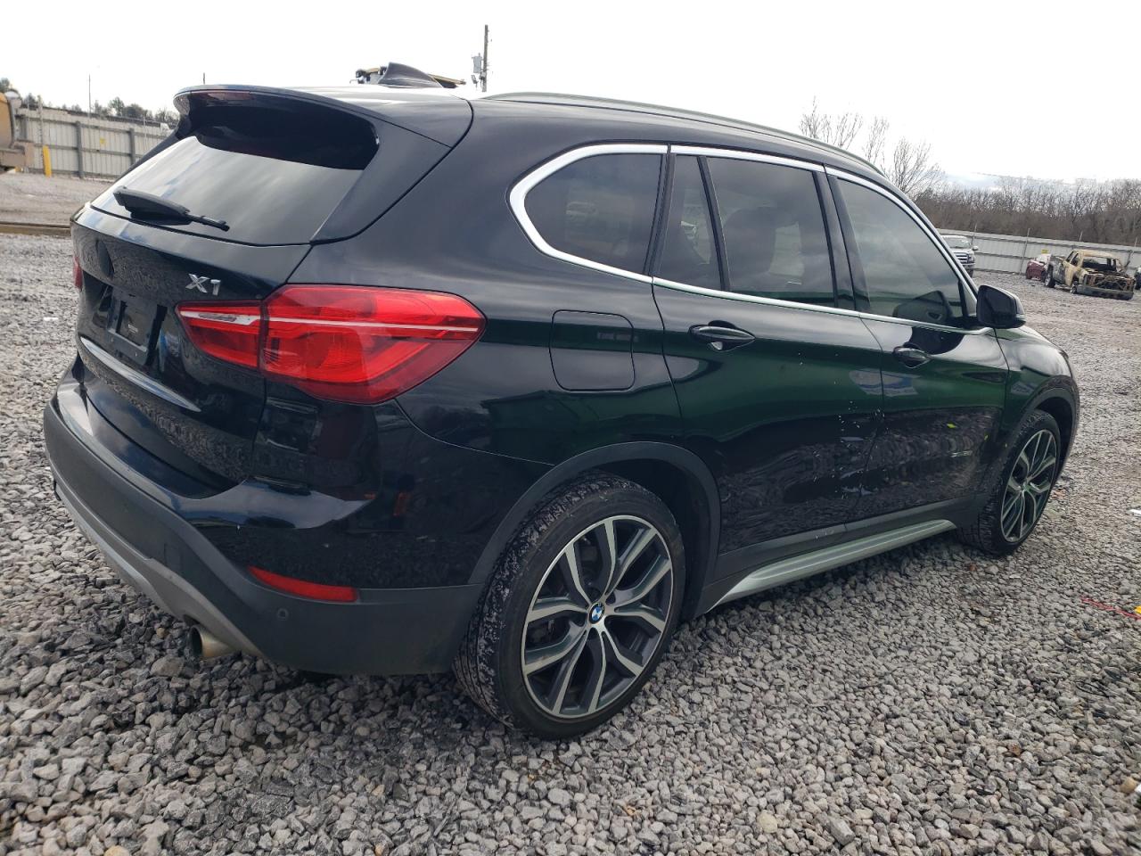 2017 BMW X1 - Image 3